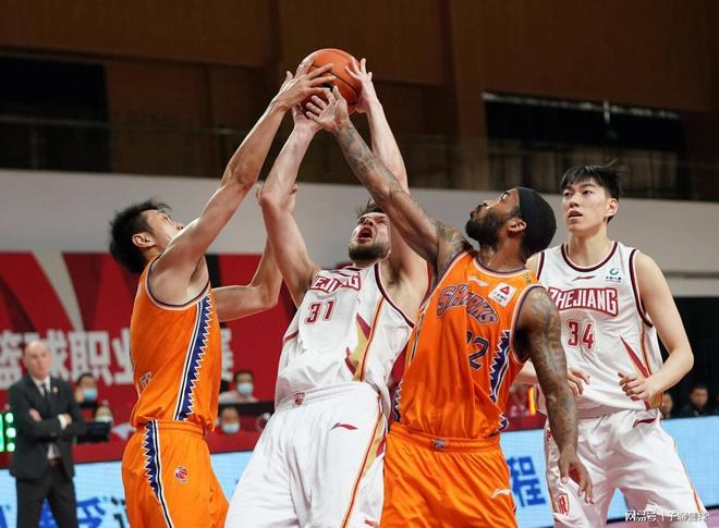 江队娴熟的 江队娴熟的