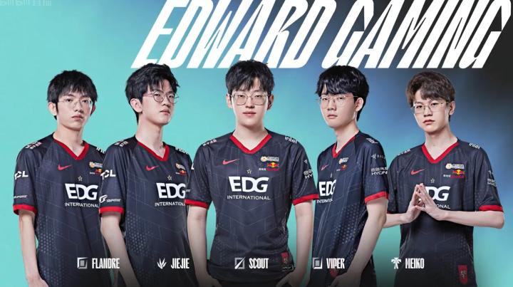 服务业的蓬 服务业的蓬