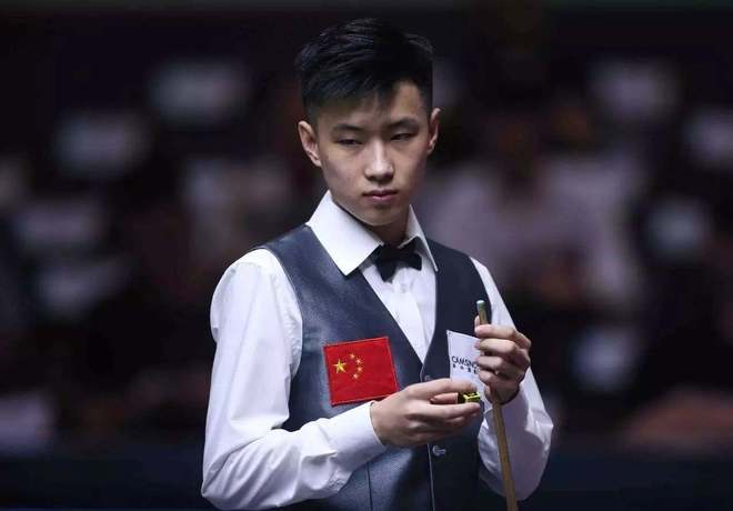 弱侧边锋从 弱侧边锋从